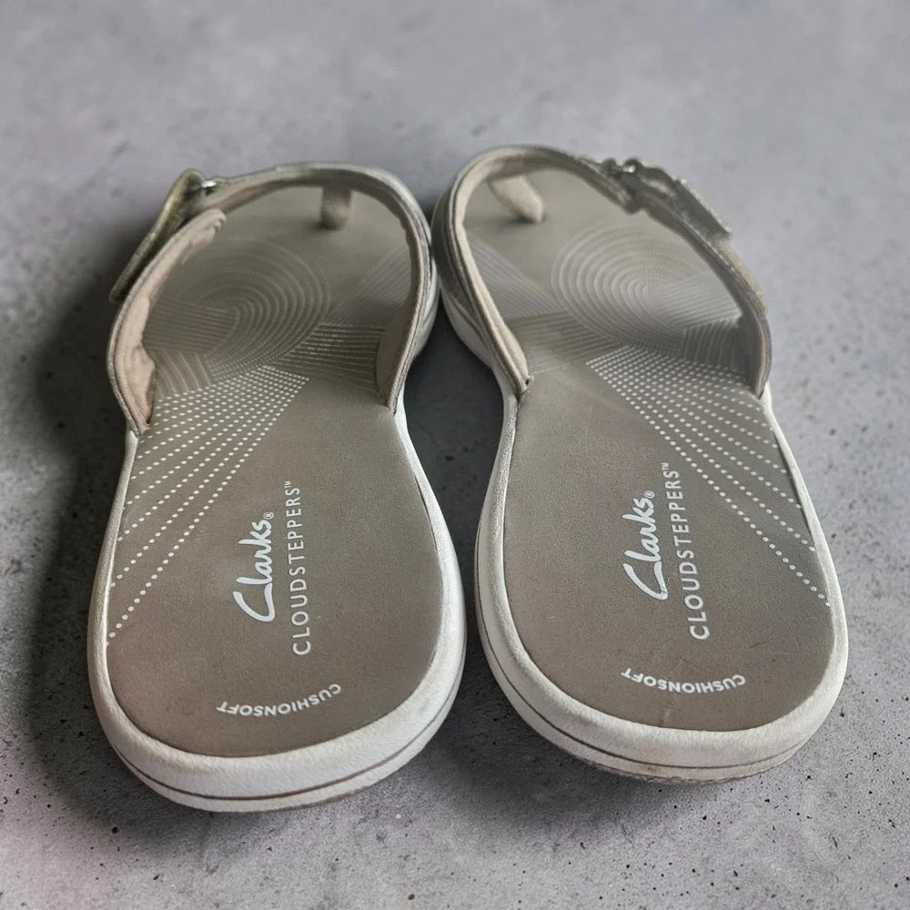 Clarks Breeze Sea Flip Flops Womens 11 Beige Cloudsteppers Comfort‎ Sandels